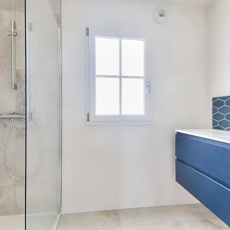 Maison Neuve- 6 Adultes & 4 Enfants - 350m