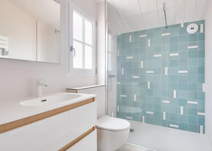 Hébergement de vacances Maison Neuve- 6 Adultes&4 Enfants - 350m