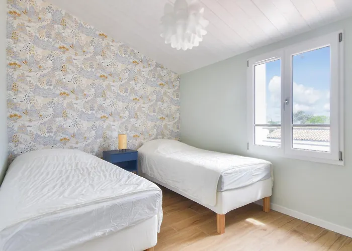 Maison Neuve- 6 Adultes&4 Enfants - 350m